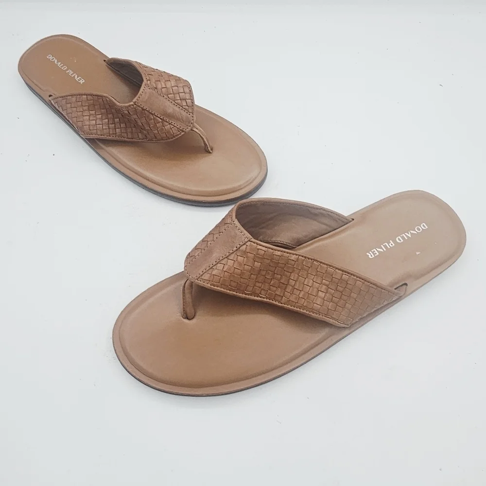 Donald J Pliner Palmer Calf Leather Flip-Flops Saddle/Cognac Size 12M NWOT